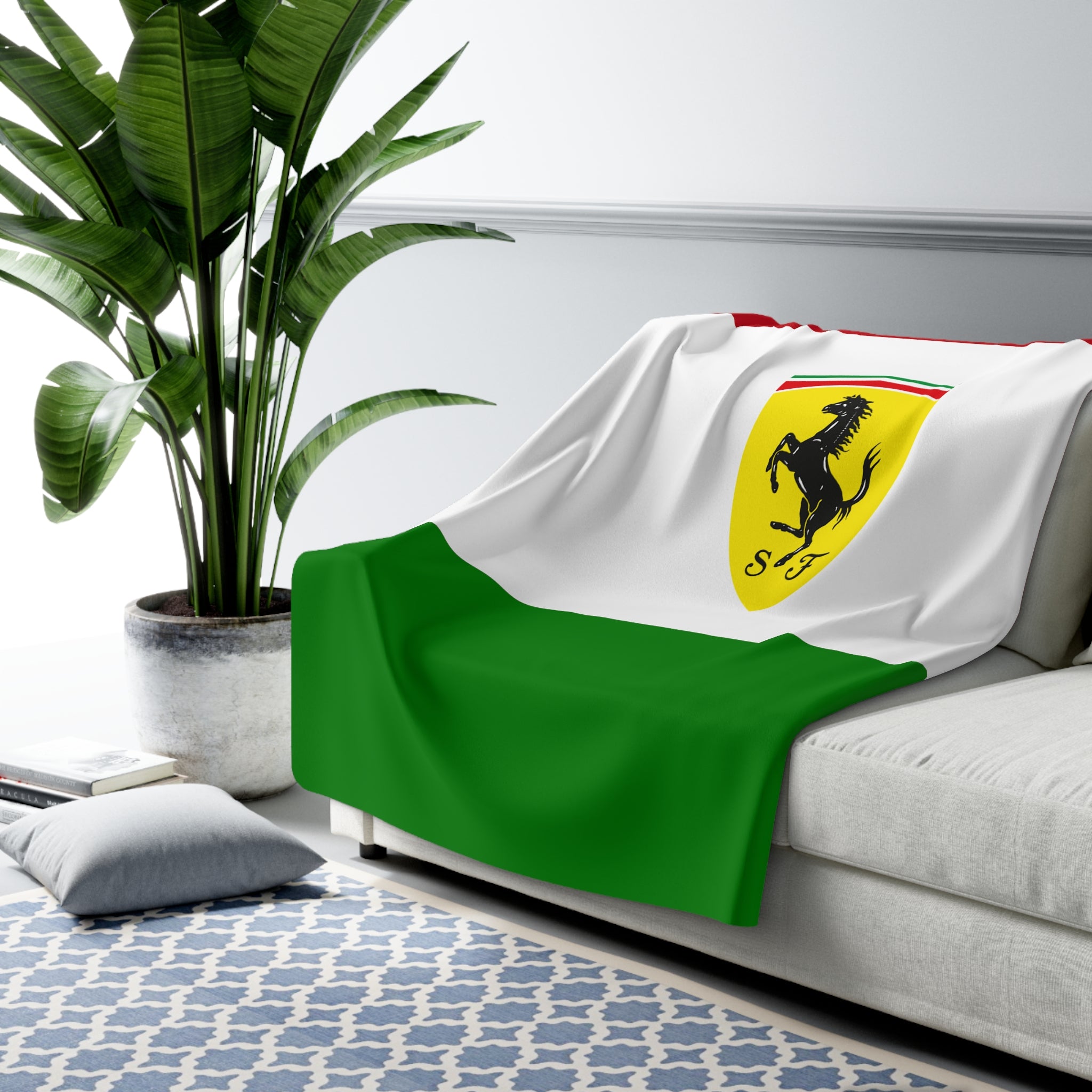 Red racing-inspired sherpa fleece blanket with soft interior and smooth printed front. Ideal for motorsport fans.