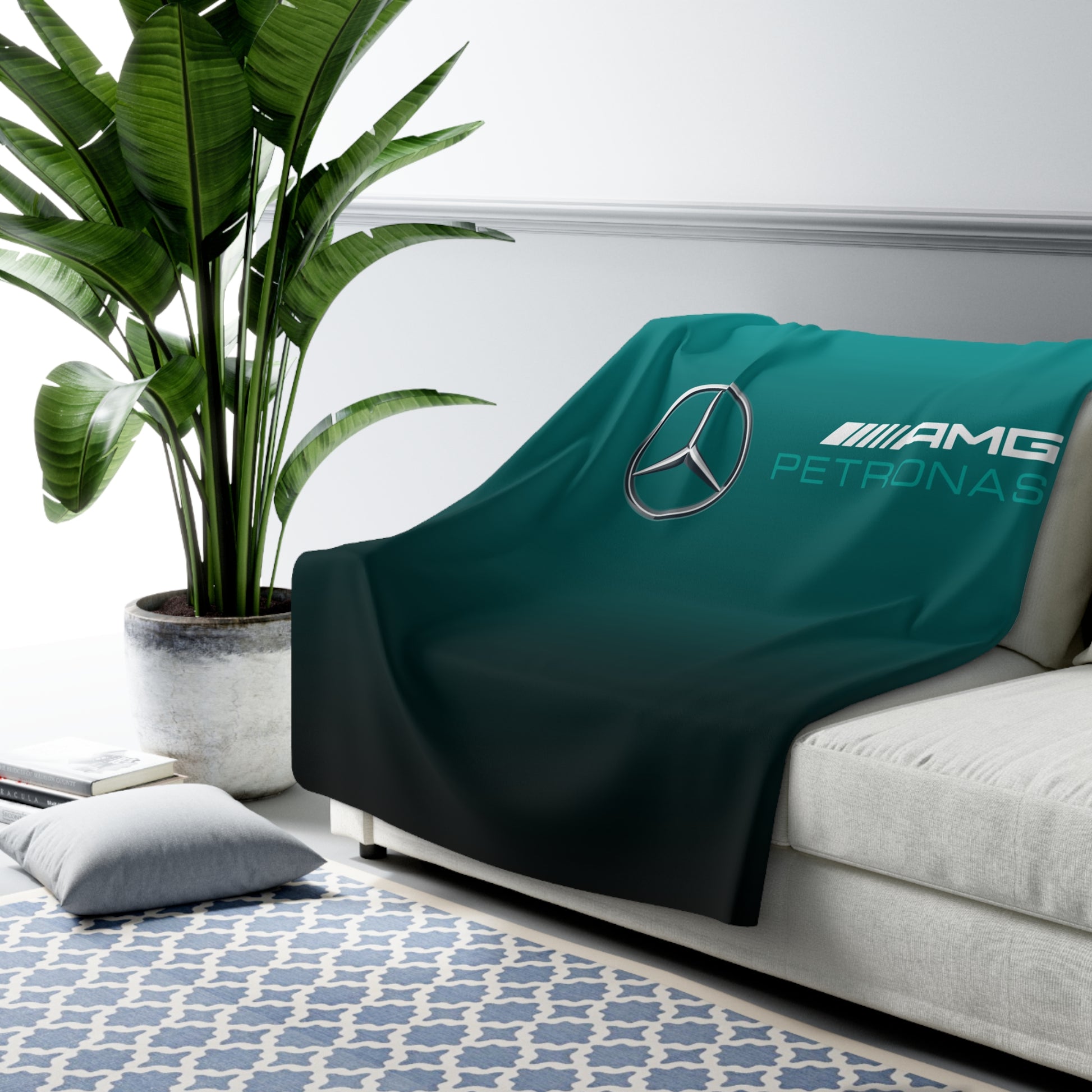 Silver and black racing-inspired sherpa fleece blanket with a soft interior and sleek motorsport design. Inspired by racing precision.